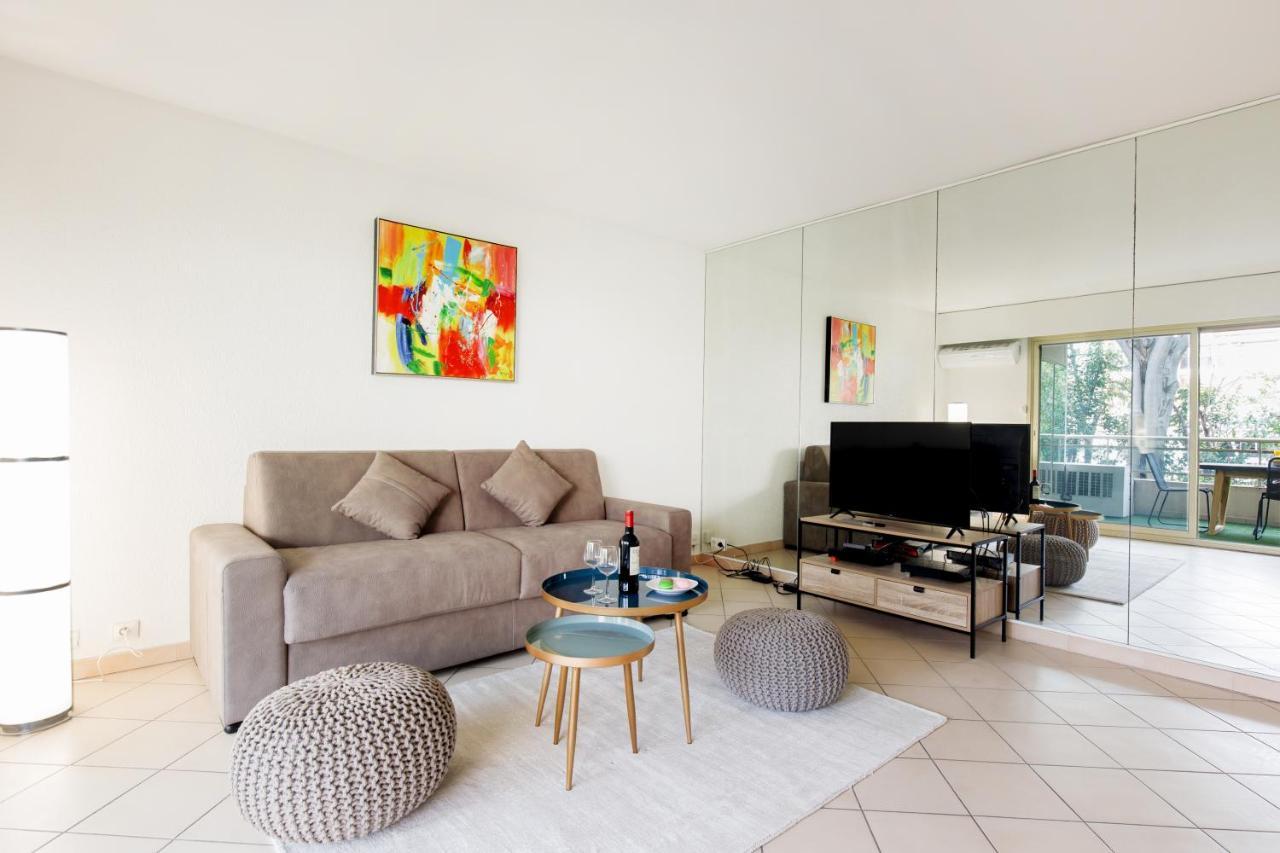 Select Home Yourhosthelper Канны Экстерьер фото